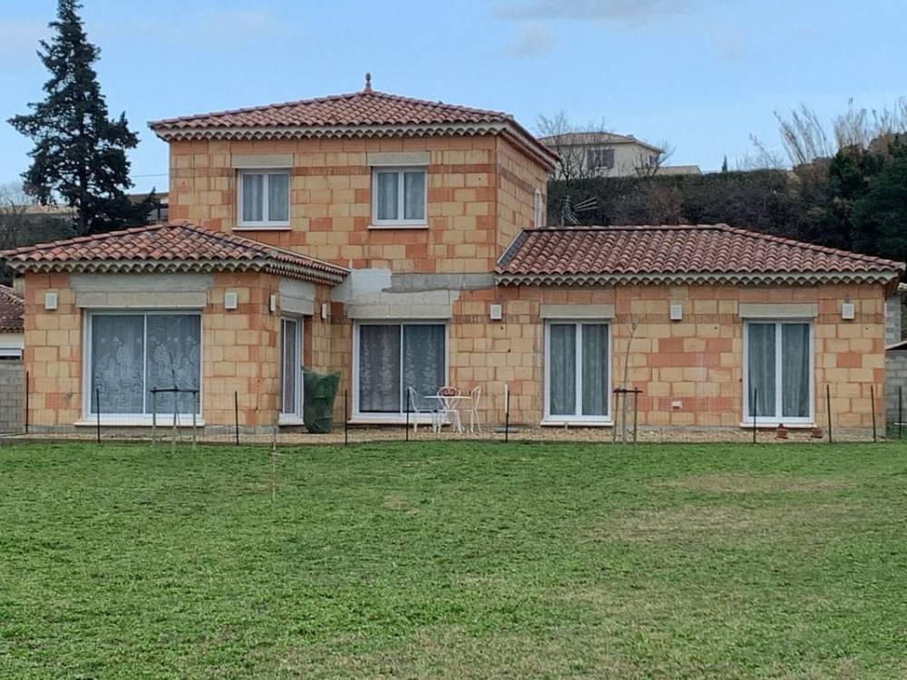 ravalement-maison-neuve-mondragon-avant